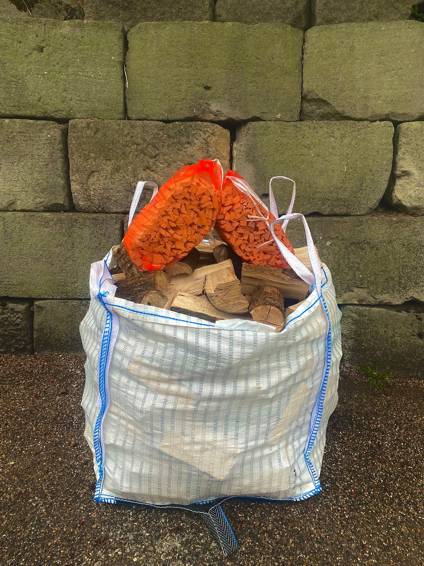 The Winter Warmer Bundle (Oak Logs)